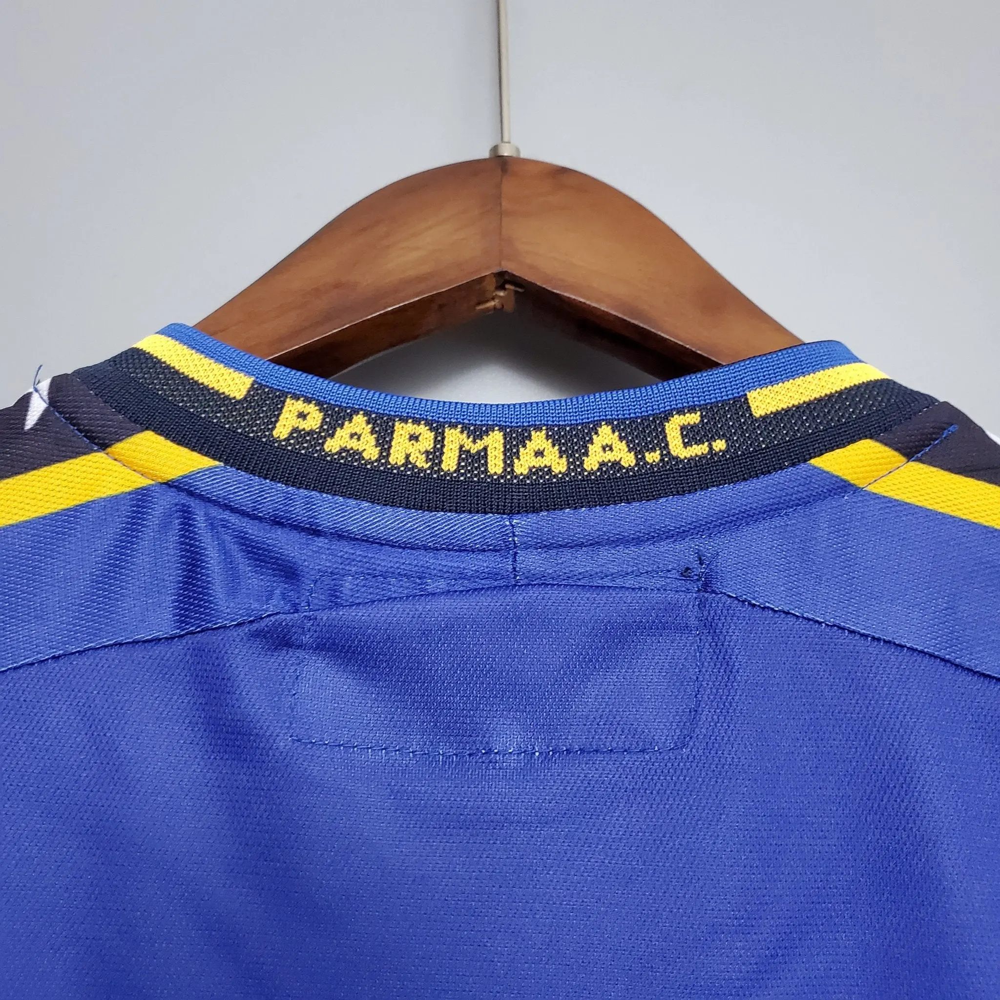 2001-2002 Parma Home kit - 图片 5