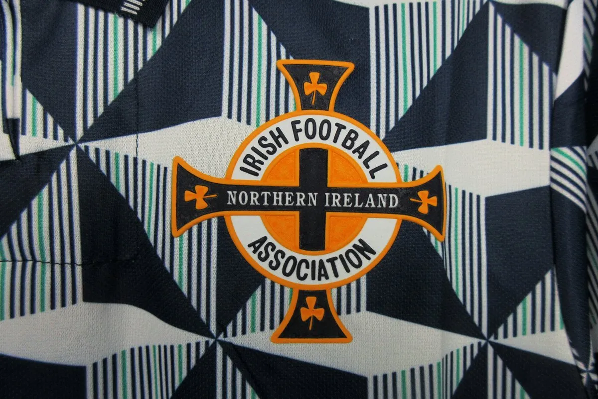 1990-1993 Northern Ireland kit - 图片 3