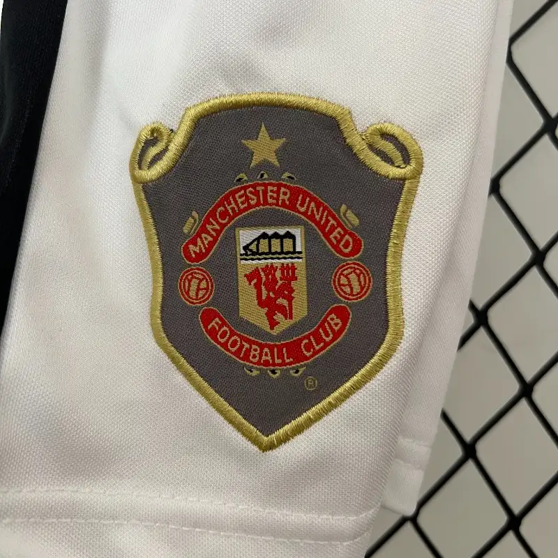 1999-2000 Kids Manchester United Jersey retro kit - 图片 6