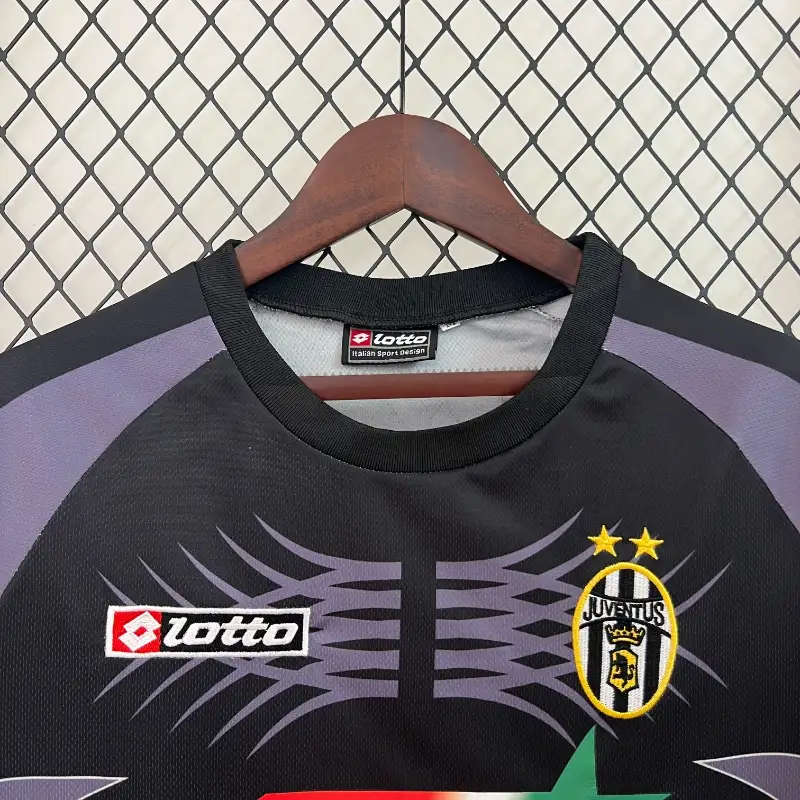 2001-2002 Juventus Goalkeeper Soccer retro kit - 图片 4