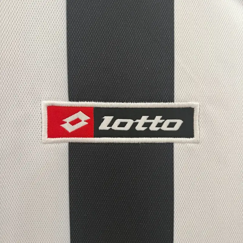 2001-2002 Juventus Jersey retro kit - 图片 2