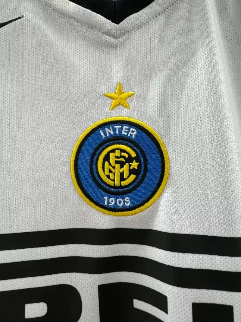 2004-2005 Inter Milan Jersey retro kit - 图片 2