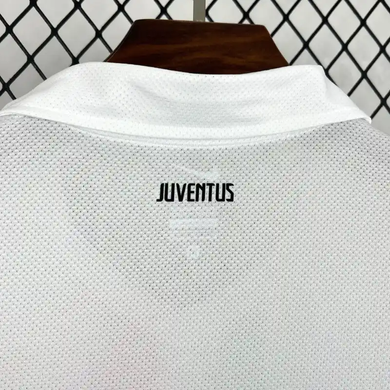 2010-2011 Juventus Jersey retro kit - 图片 8
