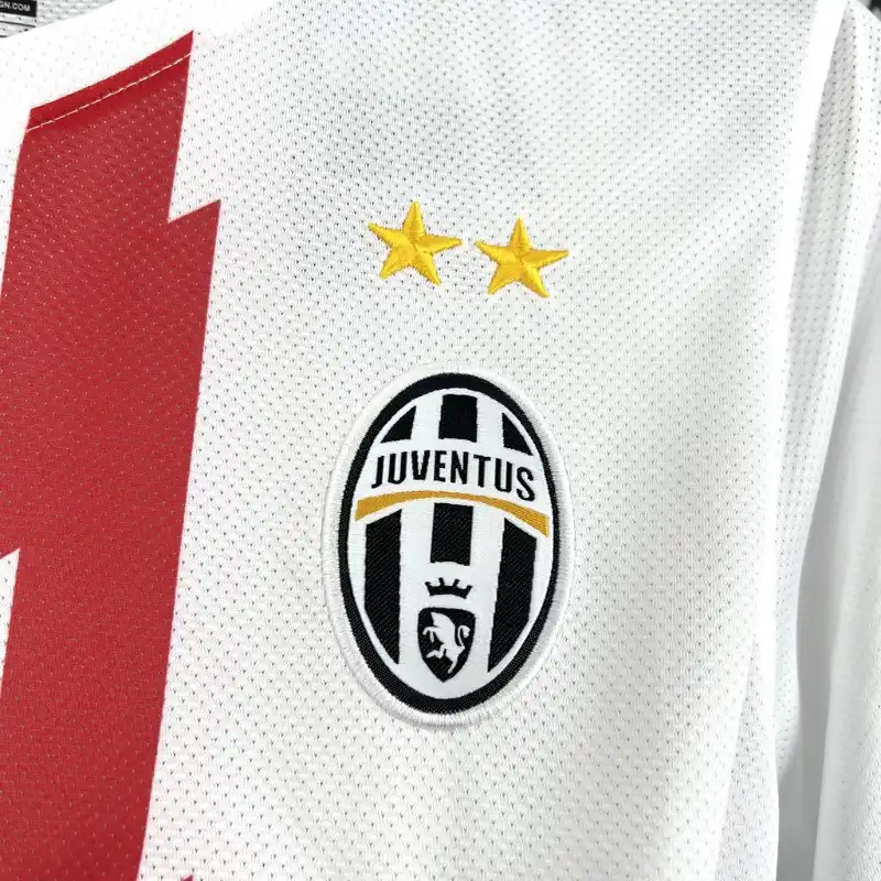 2010-2011 Juventus Jersey retro kit - 图片 3