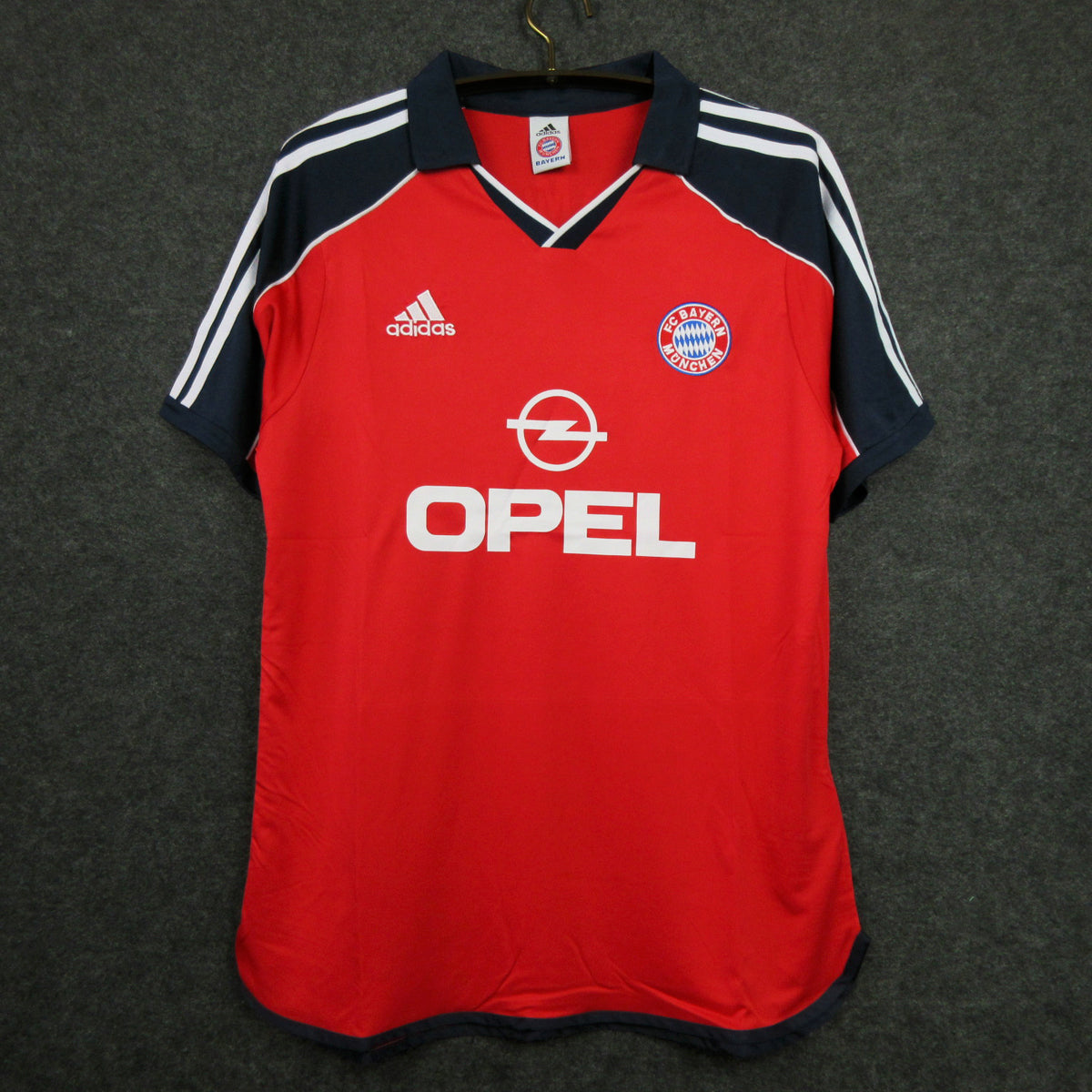 1999-2000 Bayern Munich home kit